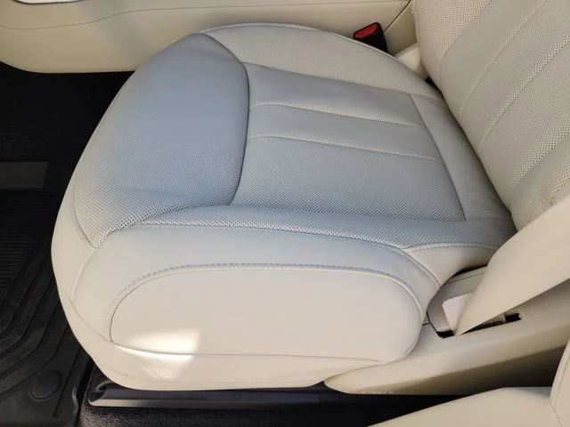 2026 Land Rover Range Rover - Image 17