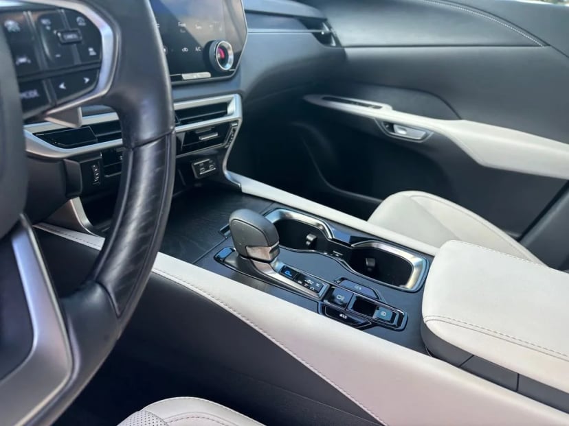 2024 Lexus RX - Image 10