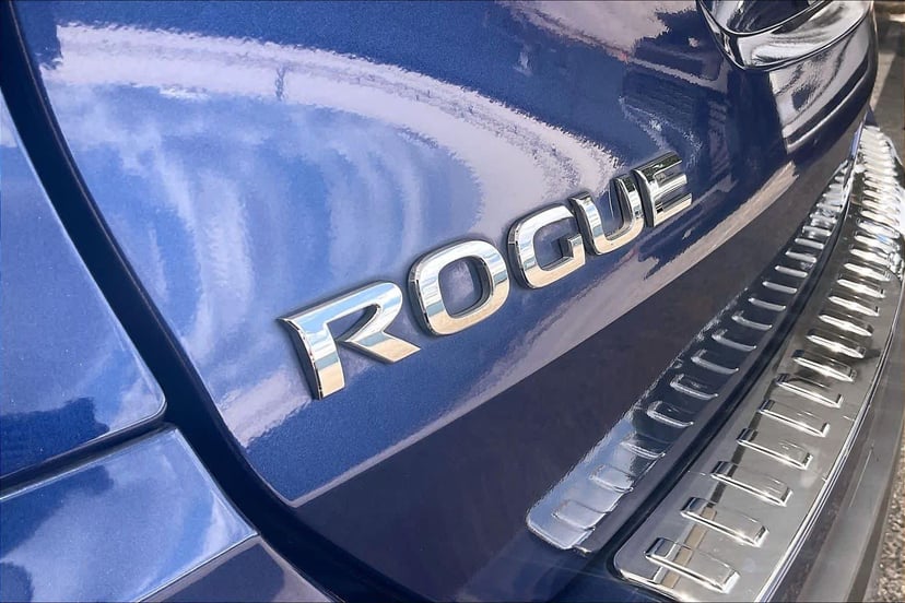2017 Nissan Rogue - Image 10