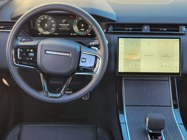 2025 Land Rover Range Rover Velar - Image 25