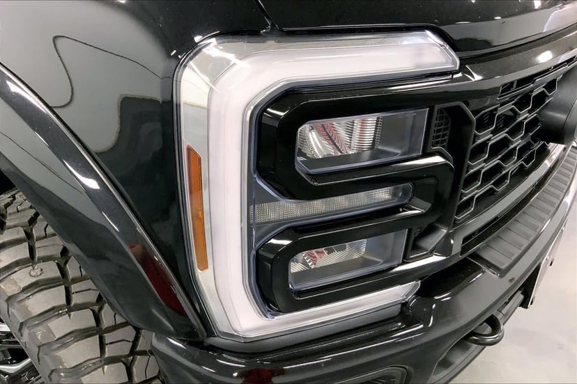 2026 Ford Super Duty - Image 13