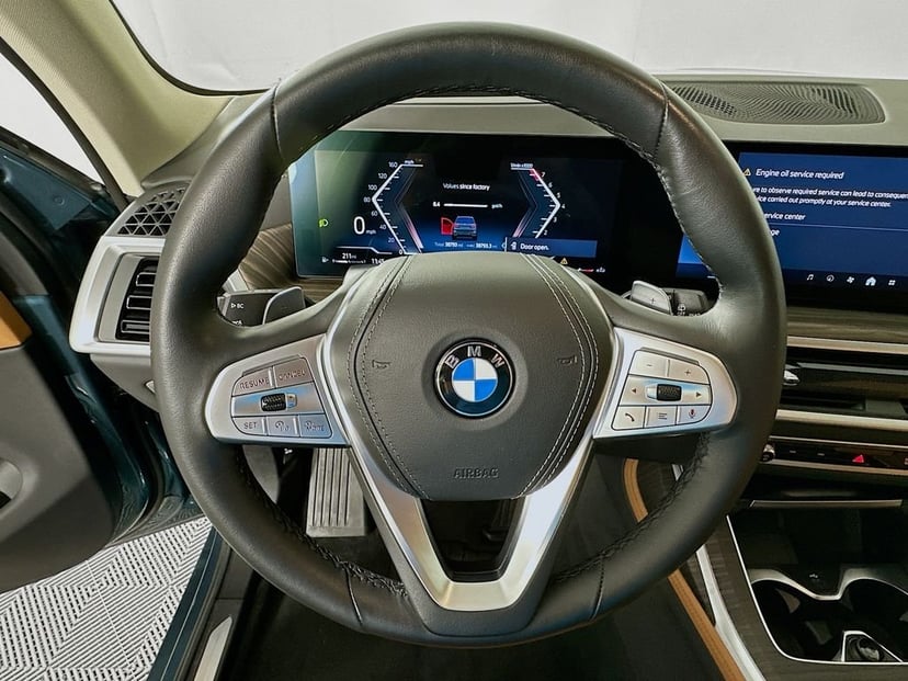 2024 BMW X7 - Image 11