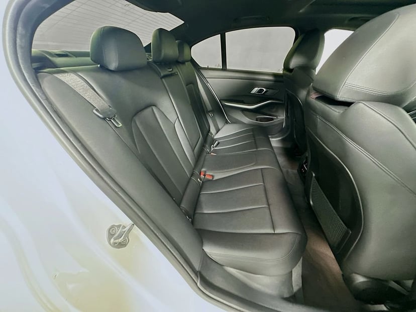 2019 BMW 3 Series - Image 28