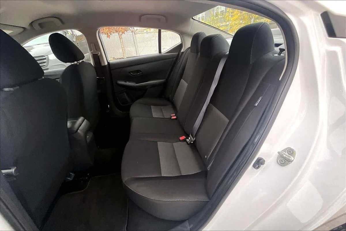 2025 Nissan Sentra - Image 19