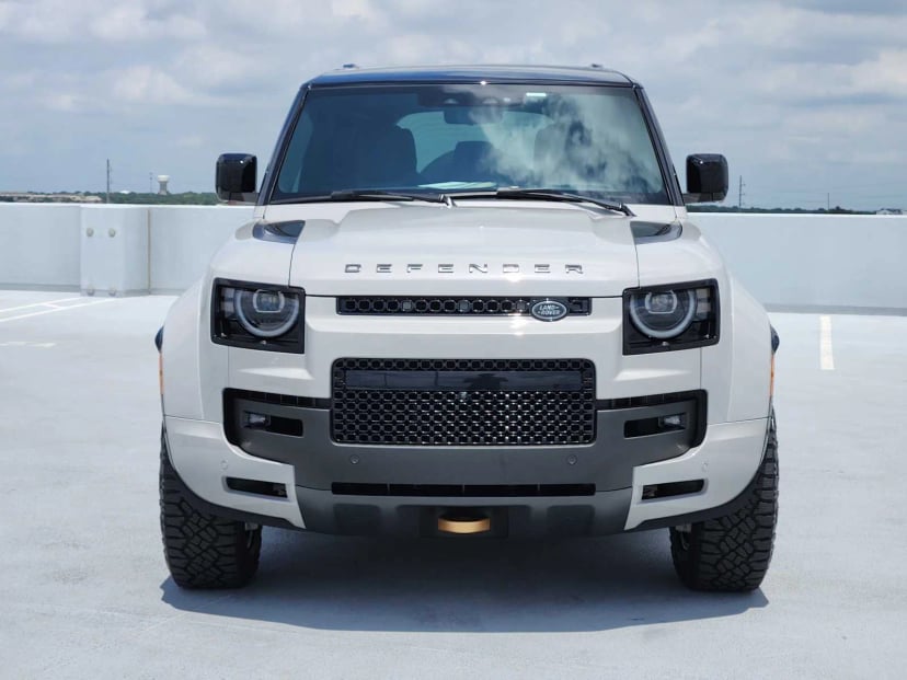 2026 LAND ROVER Defender 110 - Image 2