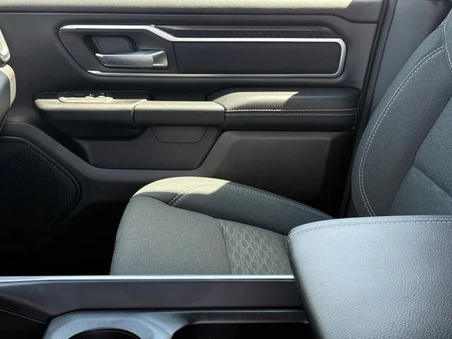 2025 Ram 1500 - Image 14