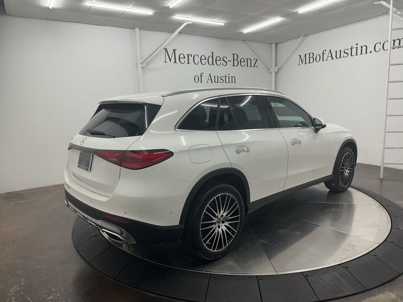 2026 Mercedes-Benz GLC - Image 7