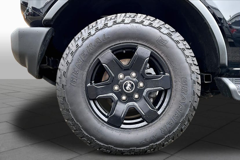 2025 Ford Bronco - Image 10