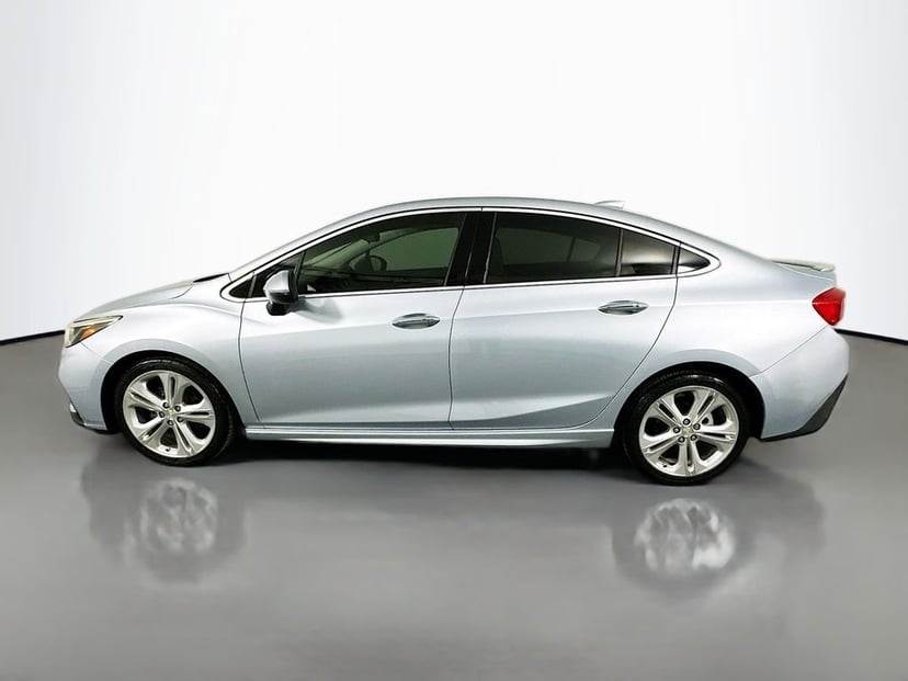 2017 Chevrolet Cruze - Image 8