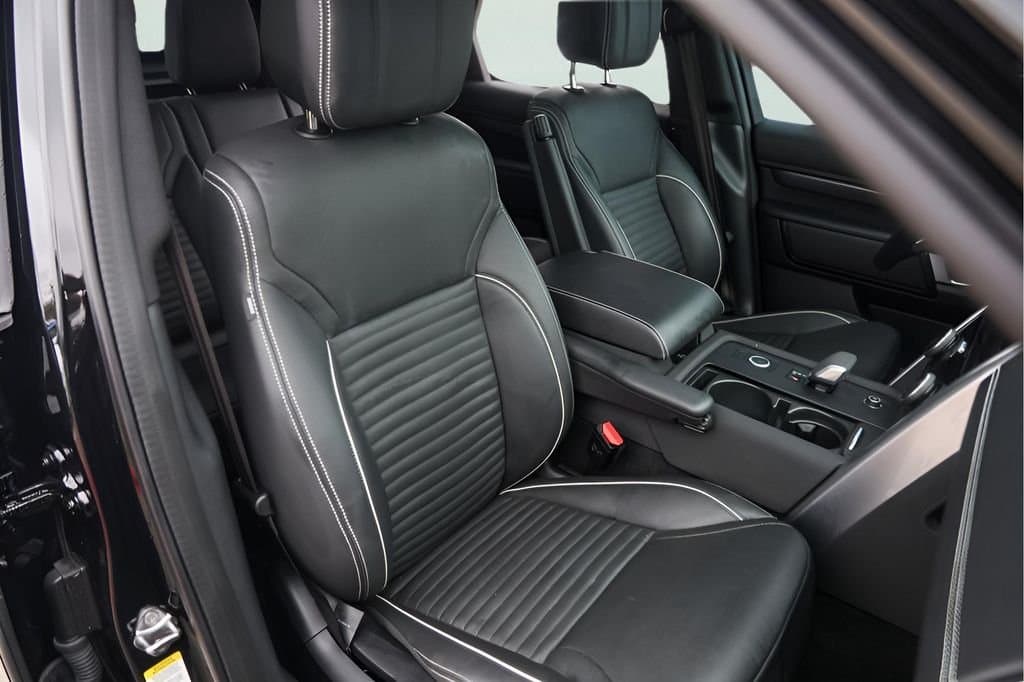 2024 Land Rover Discovery - Image 35