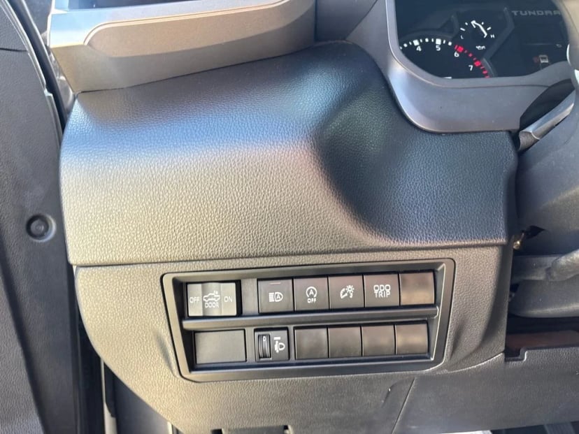 2022 Toyota Tundra - Image 20