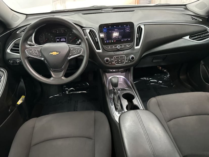 2023 Chevrolet Malibu - Image 19