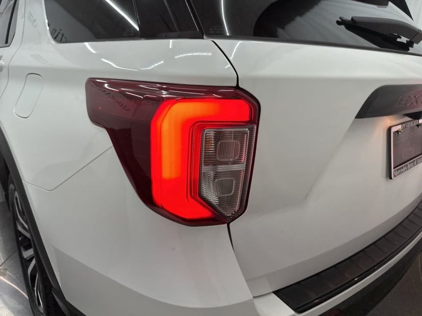 2022 Ford Explorer - Image 30