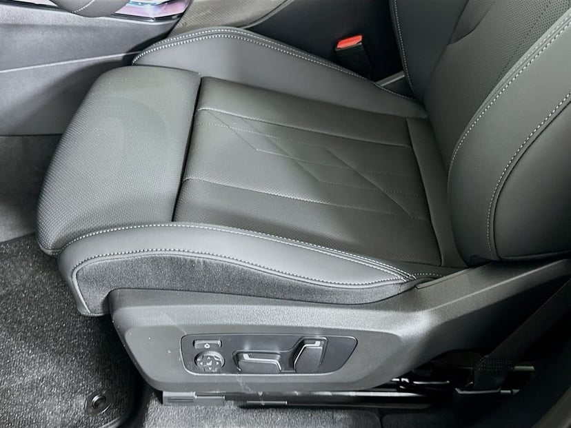 2025 BMW X3 - Image 21