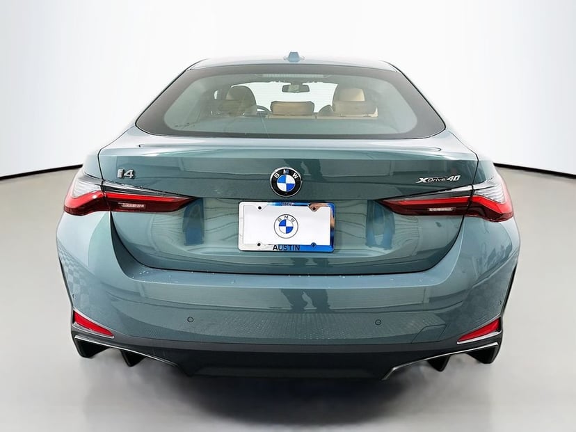 2026 BMW i4 - Image 6