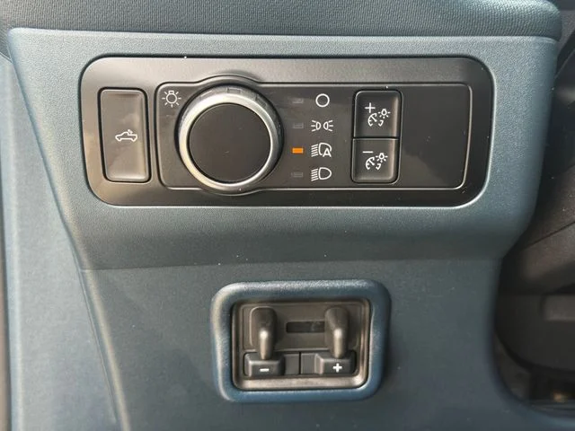 2025 Ford Maverick - Image 22