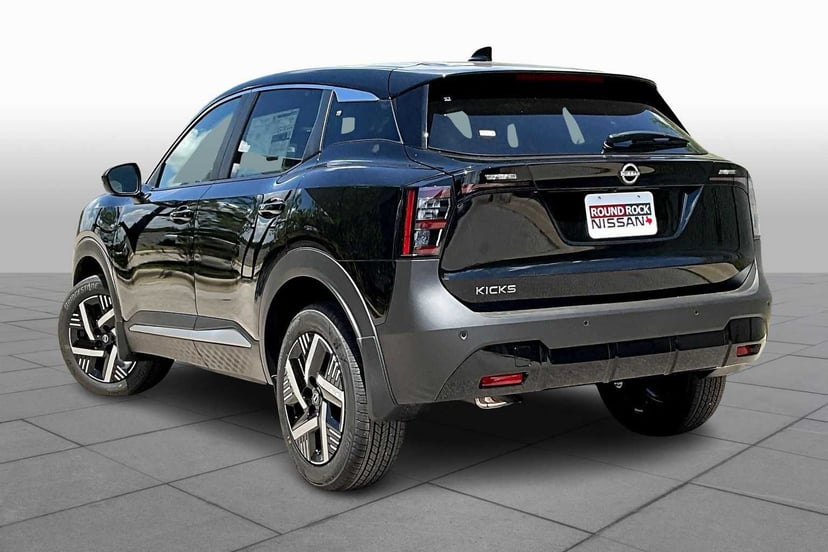 2025 Nissan Kicks - Image 7