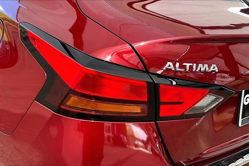 2022 Nissan Altima - Image 29