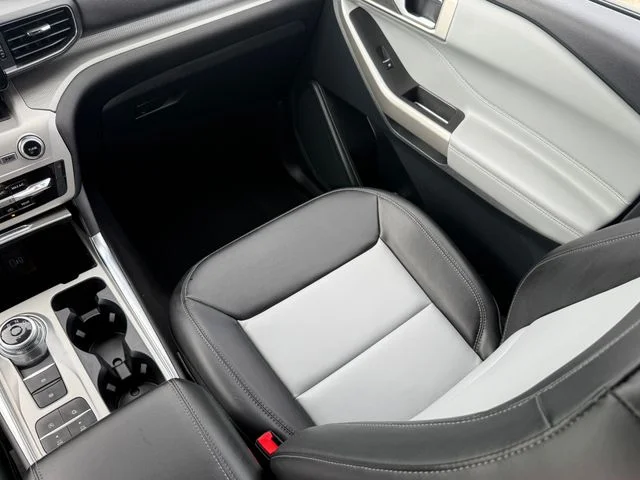 2023 Ford Explorer - Image 25