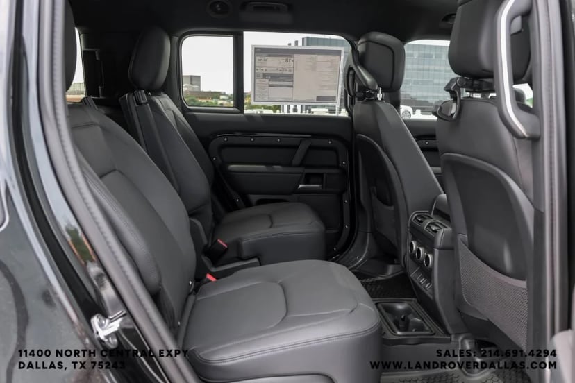 2026 Land Rover Defender 130 - Image 32