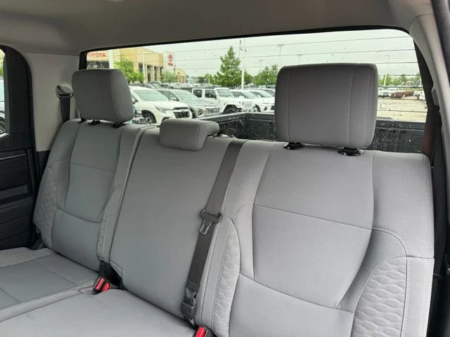 2022 Toyota Tundra - Image 27