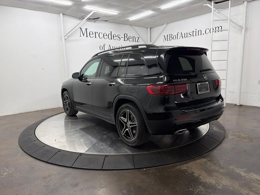 2026 Mercedes-Benz GLB - Image 5
