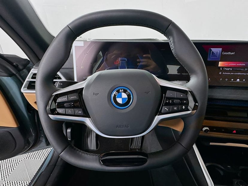 2026 BMW i4 - Image 10