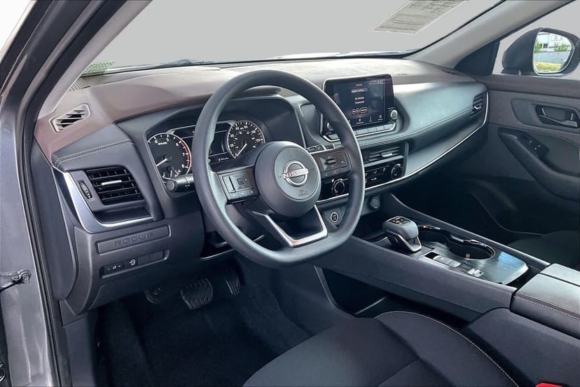 2023 Nissan Rogue - Image 17
