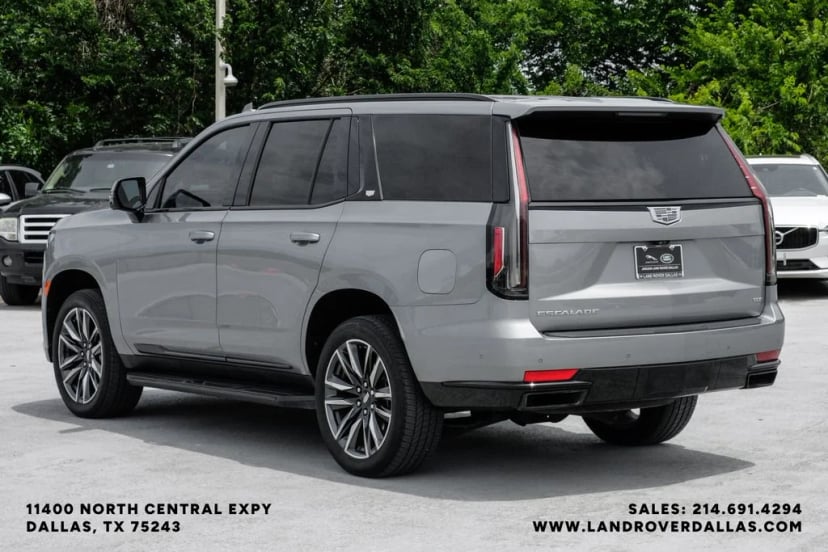 2023 Cadillac Escalade - Image 12
