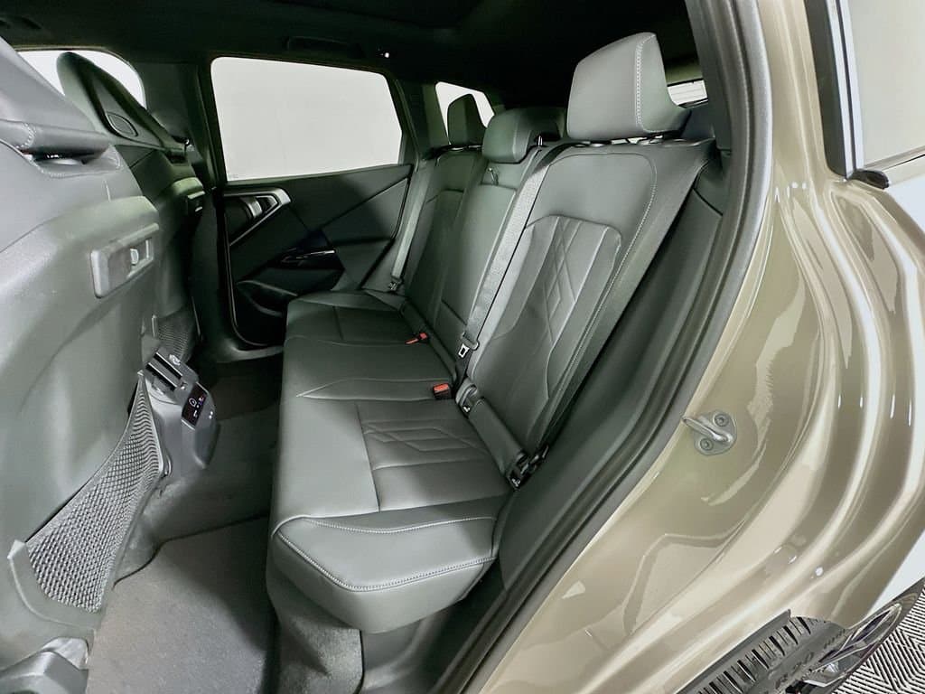 2026 BMW X3 - Image 17