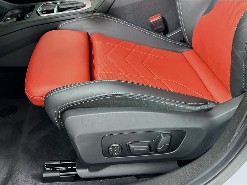 2025 BMW 2 Series - Image 18