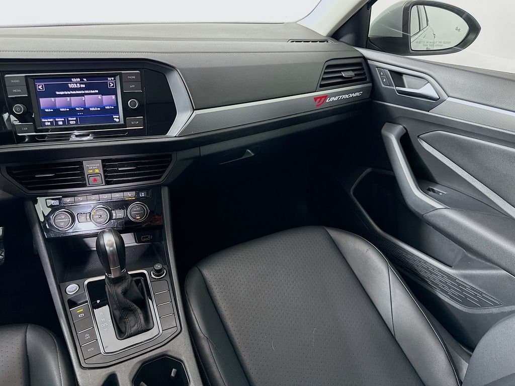 2019 Volkswagen Jetta - Image 23
