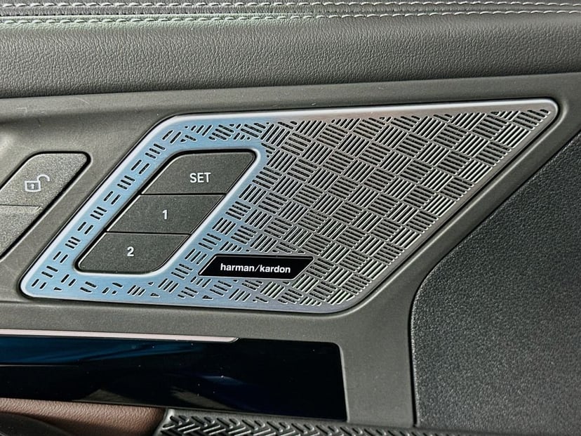 2025 BMW X1 - Image 18