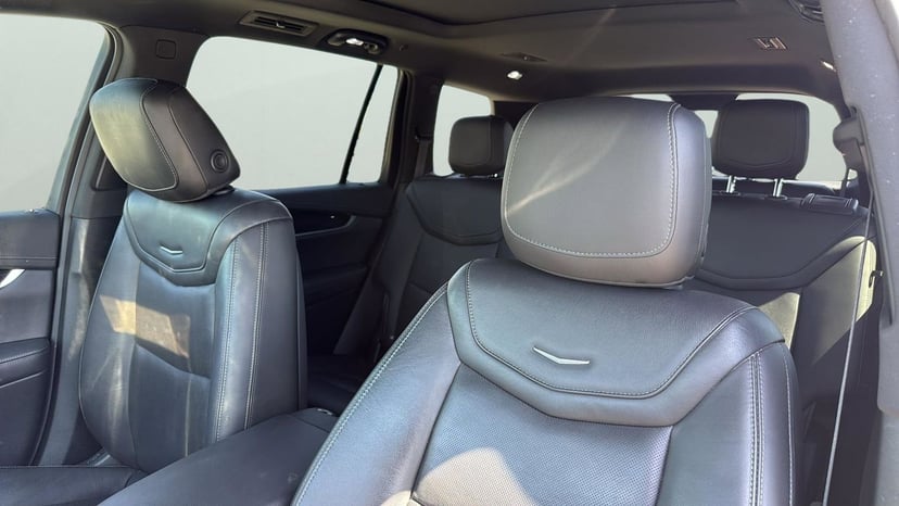 2021 Cadillac XT6 - Image 8