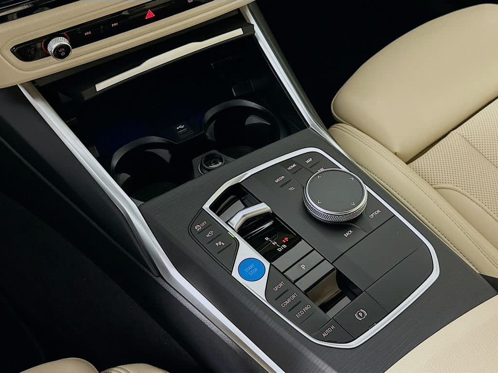 2026 BMW i4 - Image 15