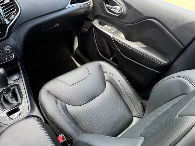 2019 Jeep Cherokee - Image 21