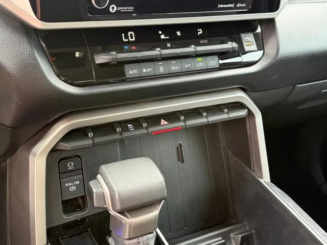 2022 Toyota Tundra - Image 18