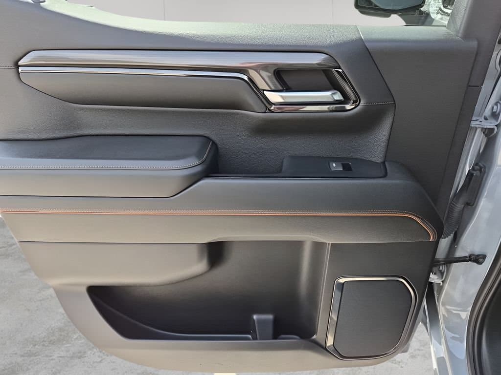 2024 GMC Sierra 1500 - Image 17