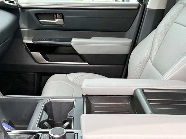 2023 Toyota Tundra Hybrid - Image 12