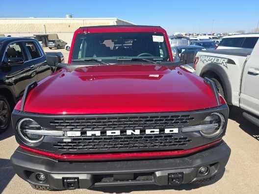 2025 Ford Bronco - Image 3