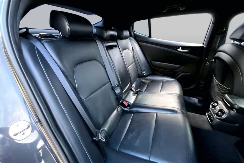 2020 Kia Stinger - Image 19