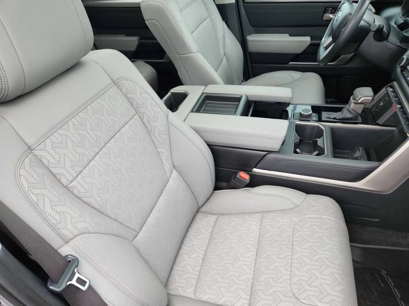 2023 Toyota Tundra - Image 13