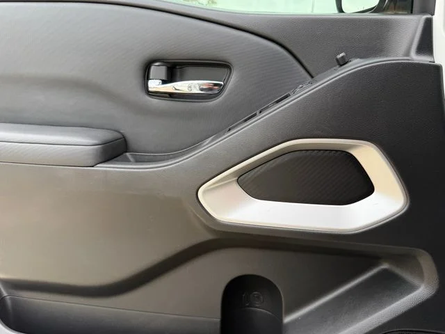 2022 Nissan Frontier - Image 19