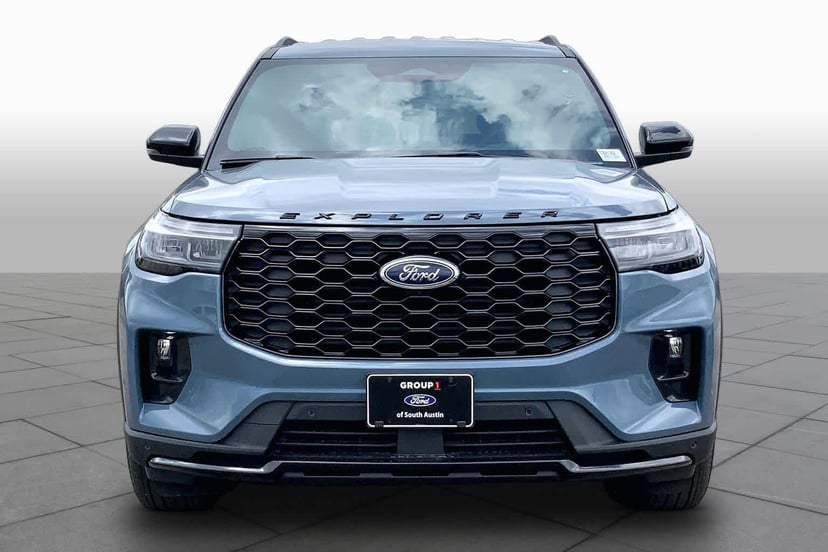 2026 Ford Explorer - Image 3