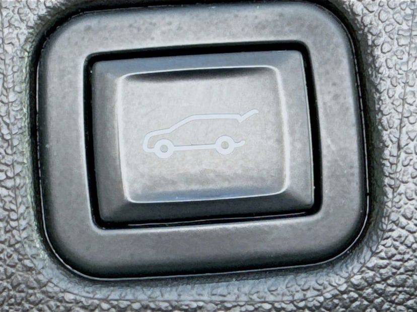 2023 Chevrolet Blazer - Image 32