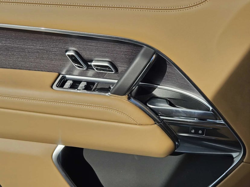 2026 LAND ROVER Range Rover - Image 20