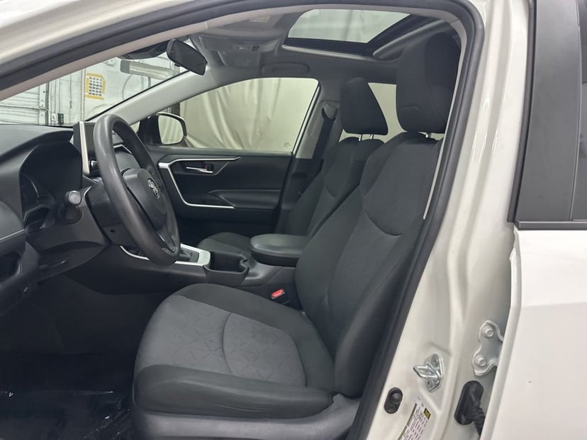 2024 Toyota RAV4 - Image 19
