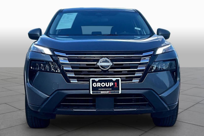 2025 Nissan Rogue - Image 2