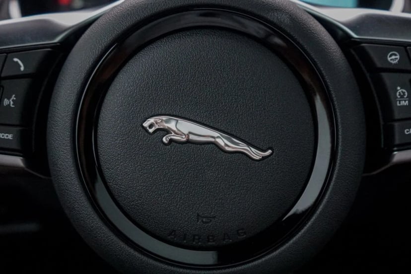 2024 Jaguar F-TYPE - Image 19