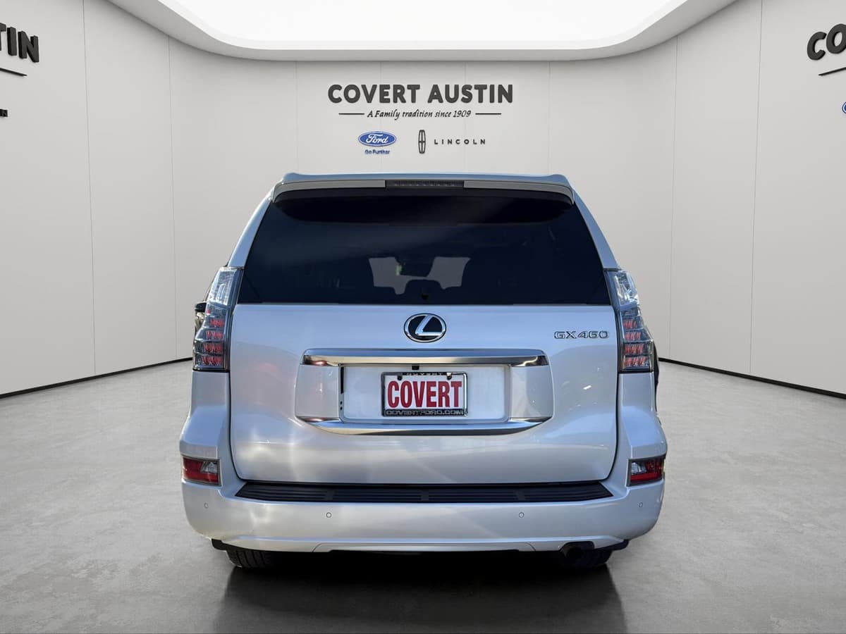 2023 Lexus GX - Image 4